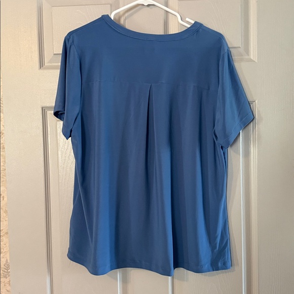 Anne Klein Navy Blue Short Sleeve Zip Pocket Blouse - Picture 3 of 3